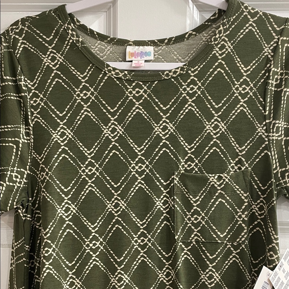 LuLaRoe Olive and Cream Geometric Top